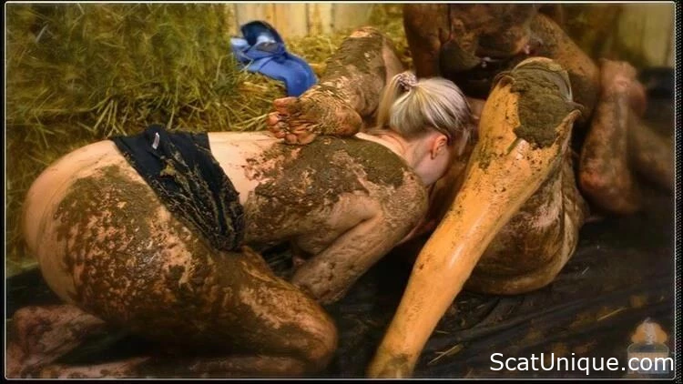 Lesbian Cow Dung Offering With Manure Fascination