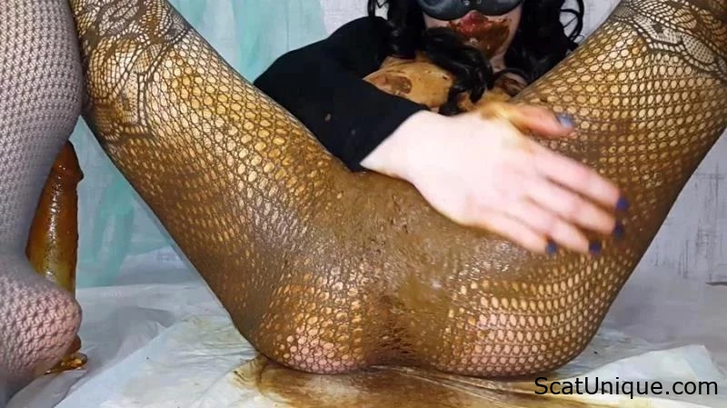 Less Than Stellar Fishnet Stockings - Anna Coprofield - Sara